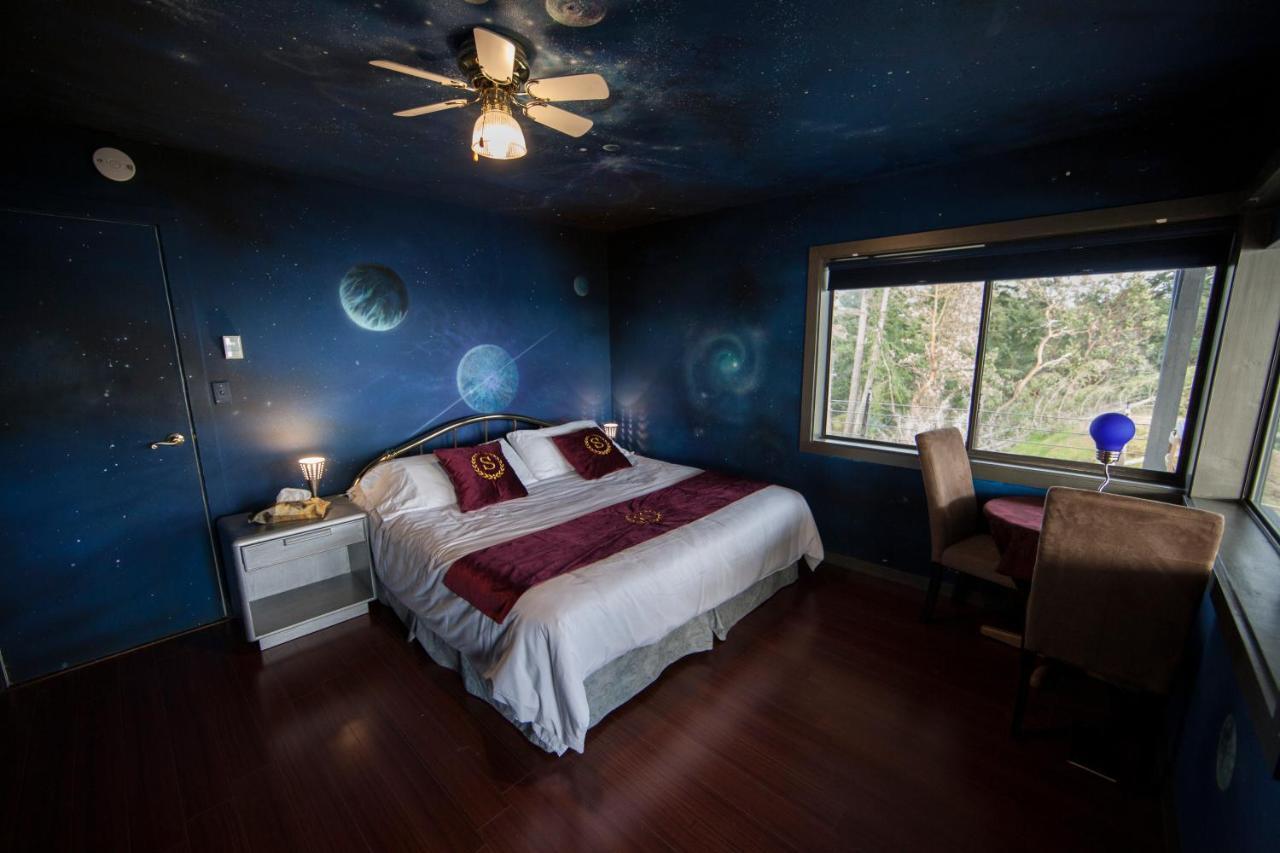 Shangri-La Oceanfront Vacation Home Bedwell Harbour Buitenkant foto